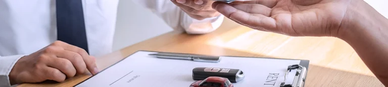 ¿Cómo Pedir Reembolso en un Seguro de Auto?